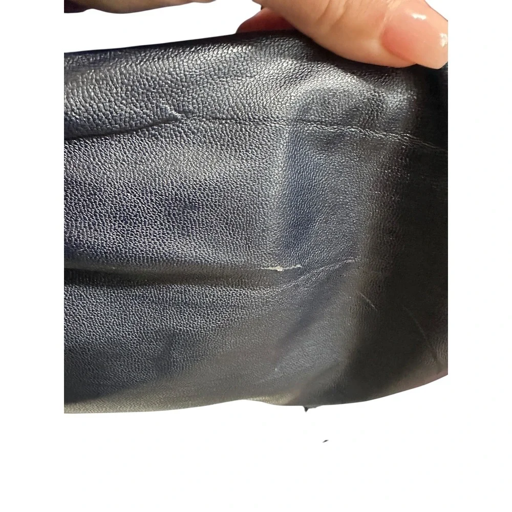 lululemon athletica shows wear